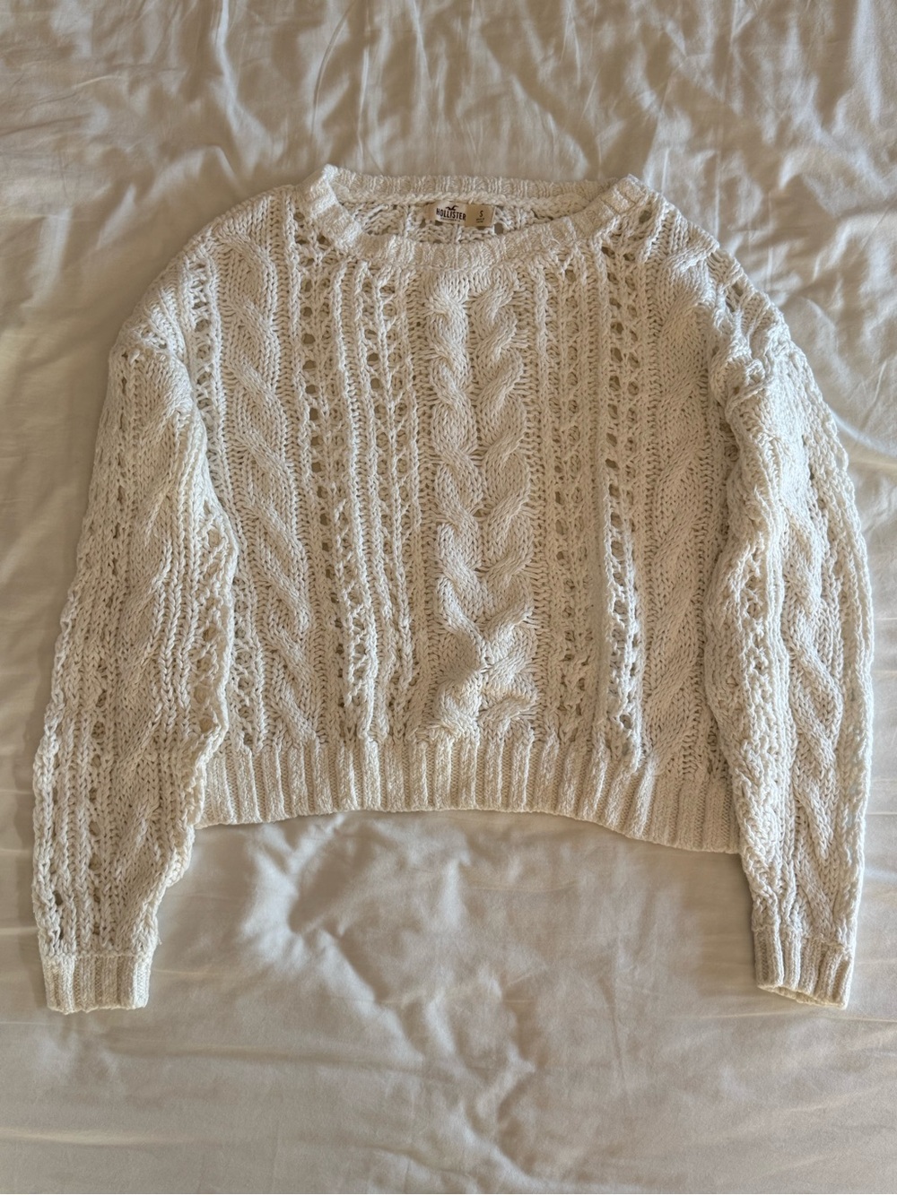 Hollister Cream Cable Knit Crewneck Sweater